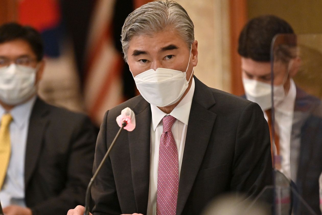 Những tín hiệu hòa giải yếu ớt trên bán đảo Triều Tiên